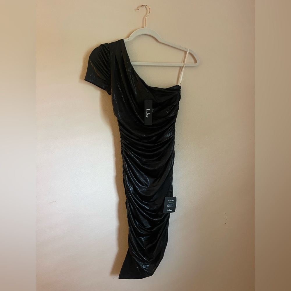 Lulus new tag on. Side XS. One shoulder back bodycon dress
